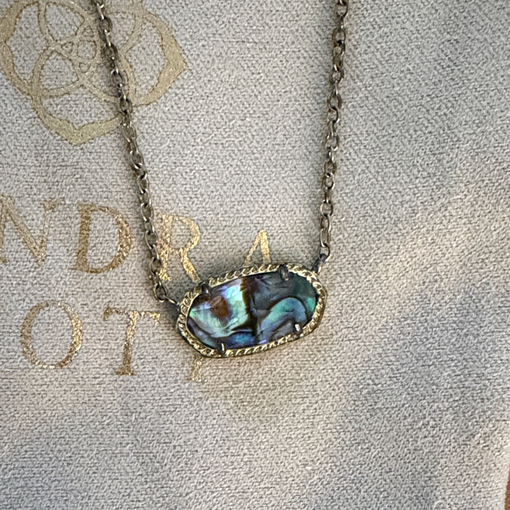 Kendra Scott Iridescent Abalone Oval Pendant Necklace - Silver